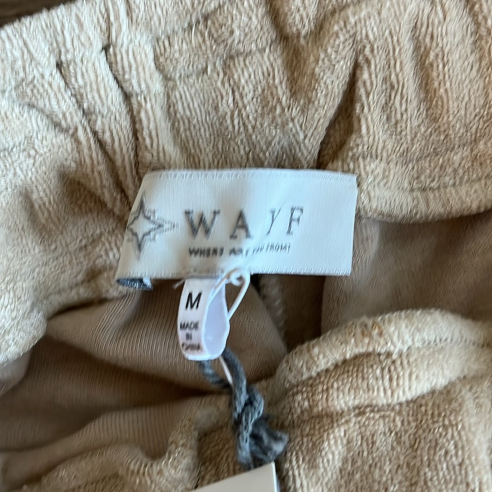 Wayf Pants with cargo pockets khaki tan New with tags - Picture 4 of 8